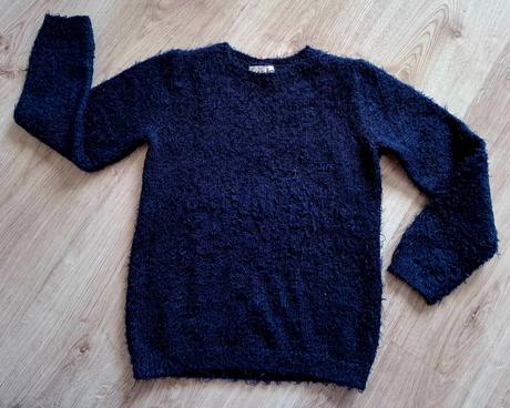 Chlpatý trblietavý sveter,  veľ. 134, ovs,134