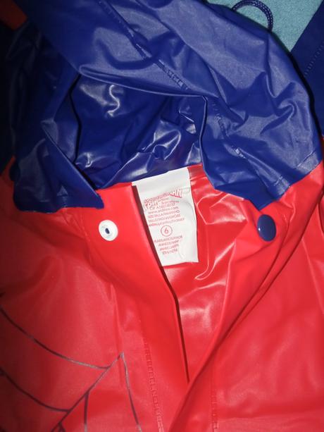 Pršiplášť spiderman, 104