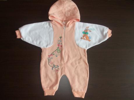 Overal s kapuckou, 68