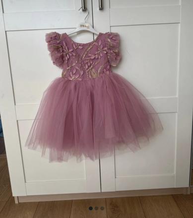 Dievčenské saticky, 98