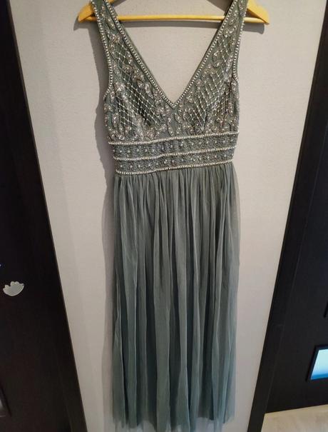 Spoločenské šaty, 38