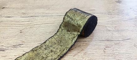 Ozdobná stuha 45 mm - čierna so zlatým vláknom, 