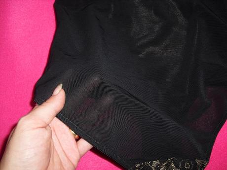 Stahujuce krajkovane nohavicky, s