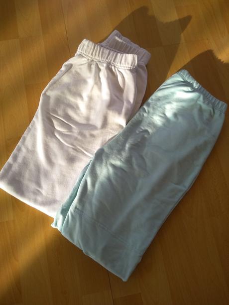 Balík oblečenia s, s