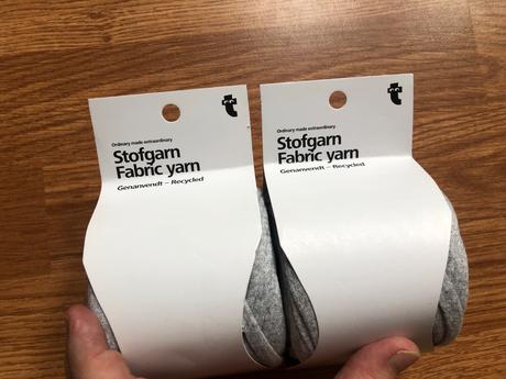 Textilny material ma pltenie a macrame, 