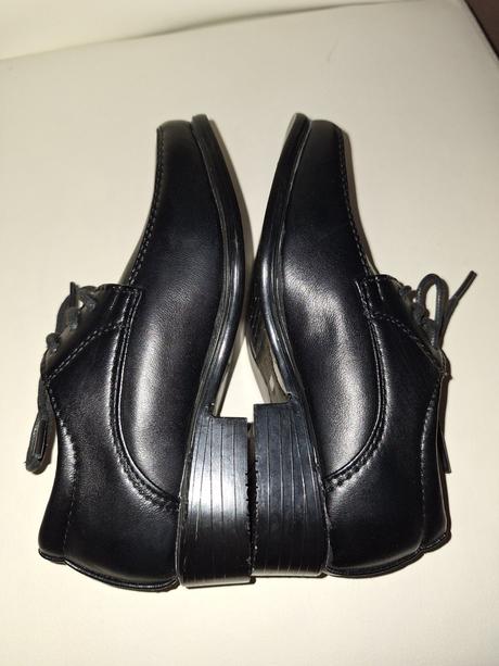 Spoločenské topánky, 23