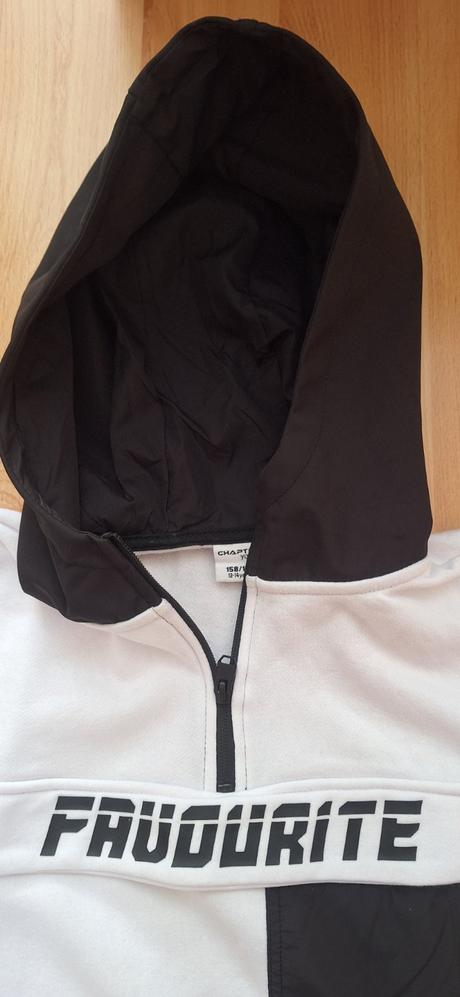 Mikina s kapucňou, chapter young,158