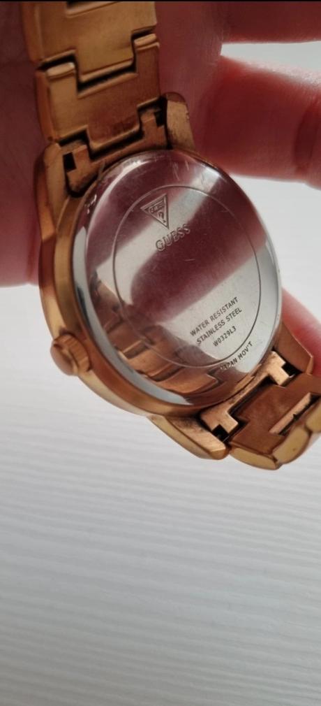 Hodinky guess, guess