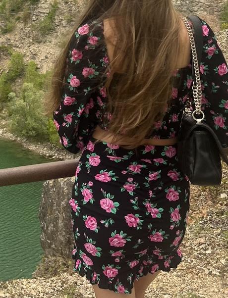 Kvetinový top so sukňou, bershka,s