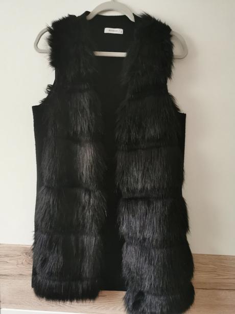 Čierna jesenná vesta, reserved,s