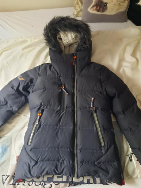 Zimna  bunda, superdry,s