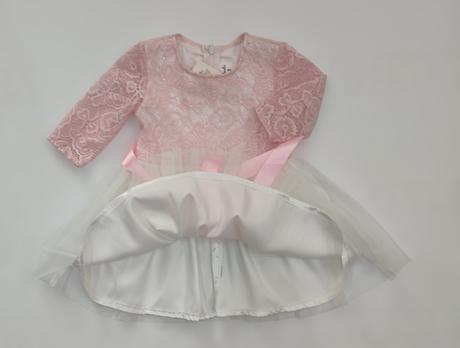 Spoločenské šaty s čipkou, 92