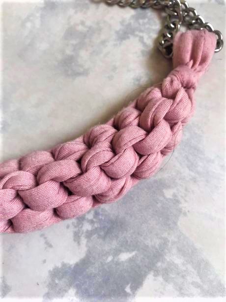 Zaujímavý náhrdelník,