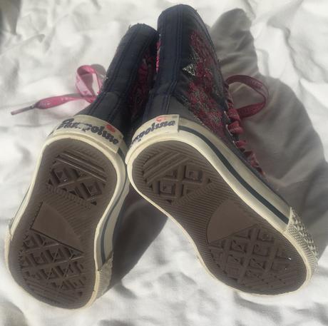 Vysoké šnurovačky zn. pampolina, 23