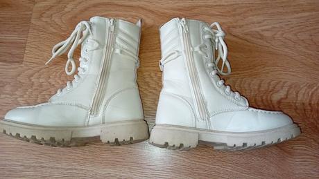 Prechodné čižmy, 29