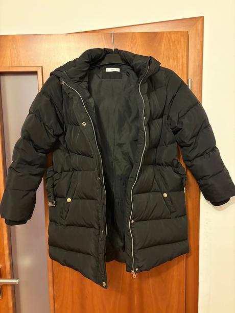 Zimní péřová bunda s páskem a kapucou, mango,152