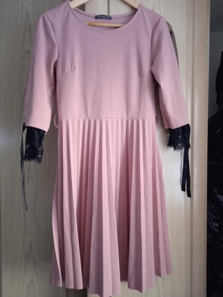 Púdrové šaty, s