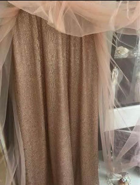 Krásne spoločenské šaty veľ.m, m