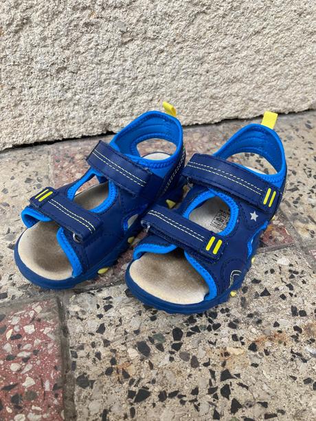 Sandálky, 27