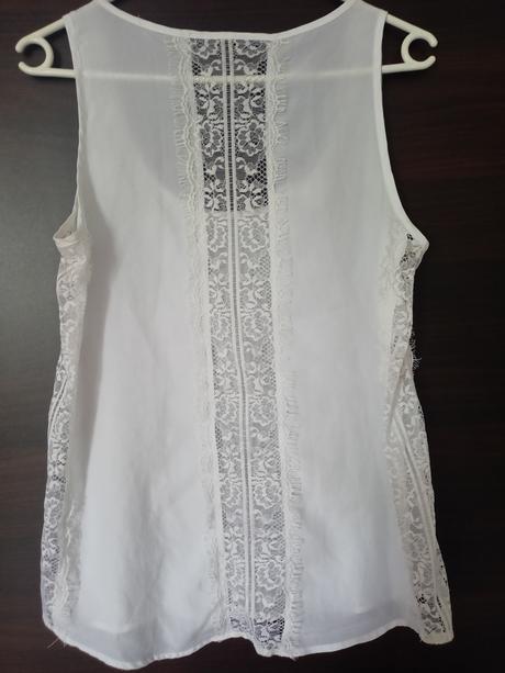 Ľahká biela blúzka s čipkou  s-m, amisu,m