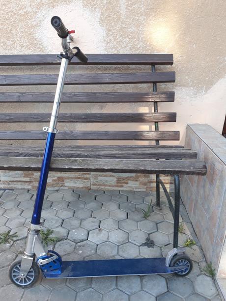 Detská kovová kolobežka, 