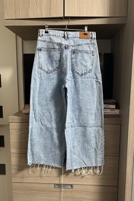 Bermudy, pas 70 cm, pull&bear,s