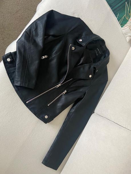 Čierna koženka, sinsay,s