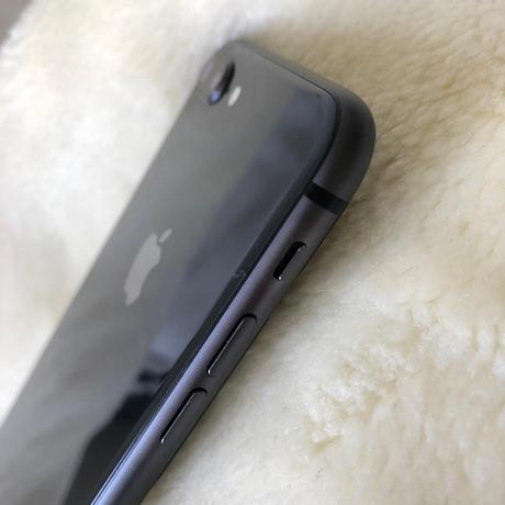 Iphone 8plus s obalom a retiazkou na rameno/krk, apple