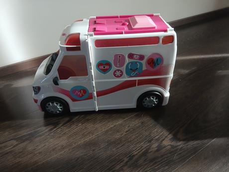 Barbie karavan+sanitka, 