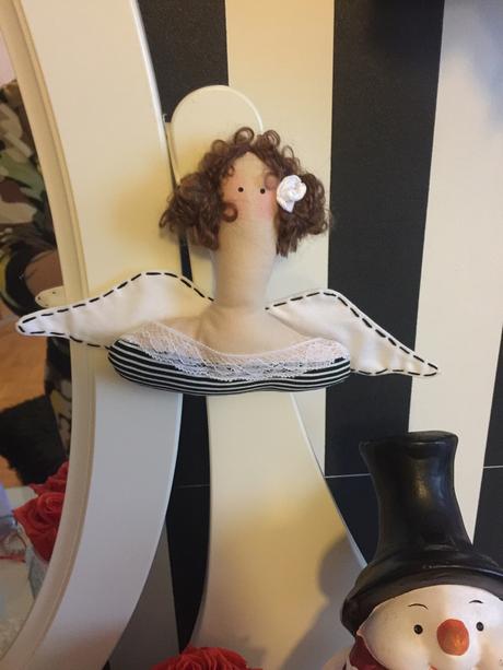 Maly anjel-tilda na zavesenie, 