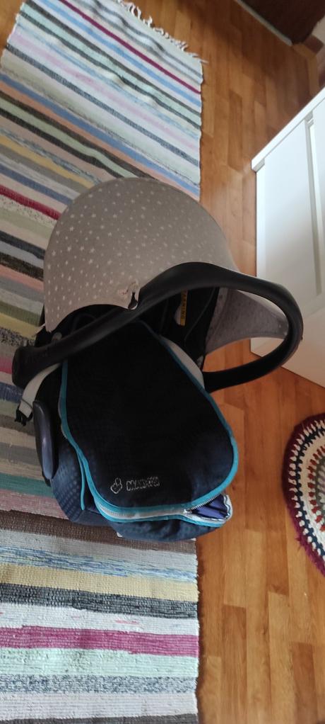 Vajíčko a základňa, maxi cosi