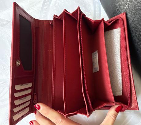 Nepouzita penazenka lara bags, lara bags