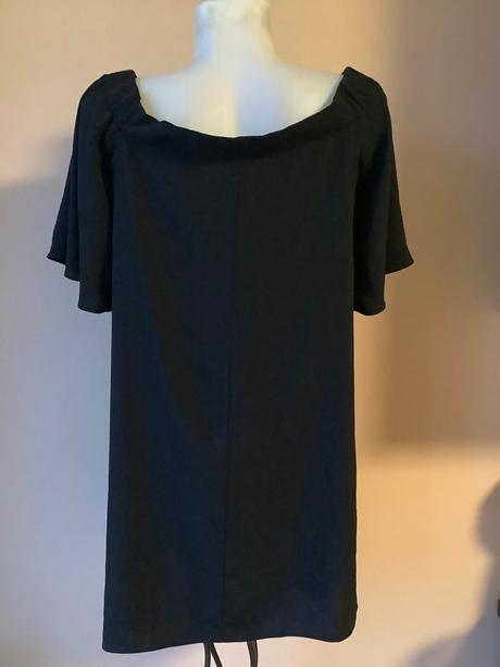 Krasne šaty, river island,38