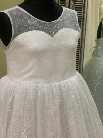 Biele lesklé šaty pre dievčatko, 146
