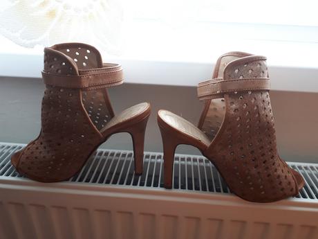 Kožené sandále, 38