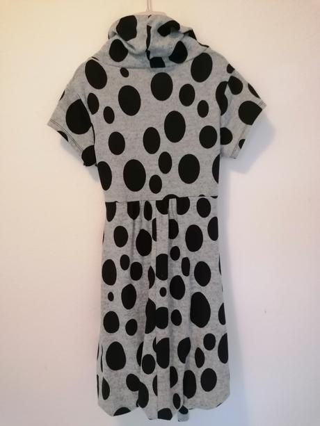 Bodkovaný šaty pre 12r, 146