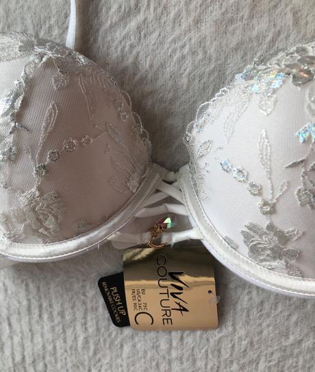 Nová biela čipkovaná push-up podprsenka, 75 c, 75c