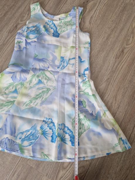 Šatky xs/s, 122 / 128