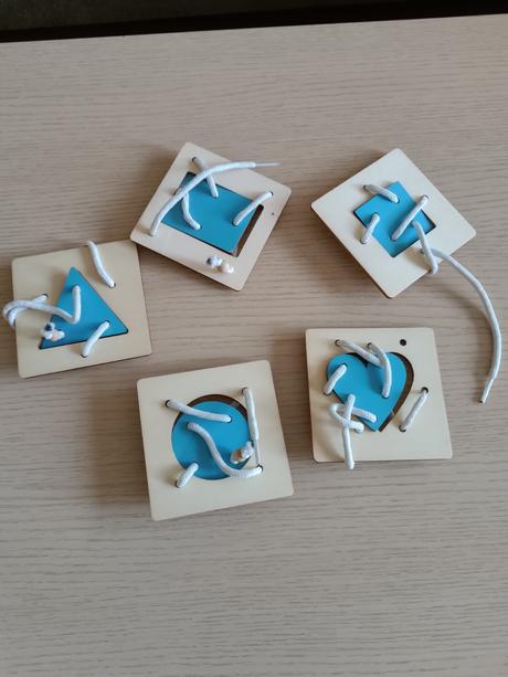 Prevliekačka geometrické tvary, 