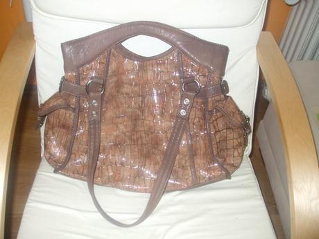 Vacsia hneda kabelka, 