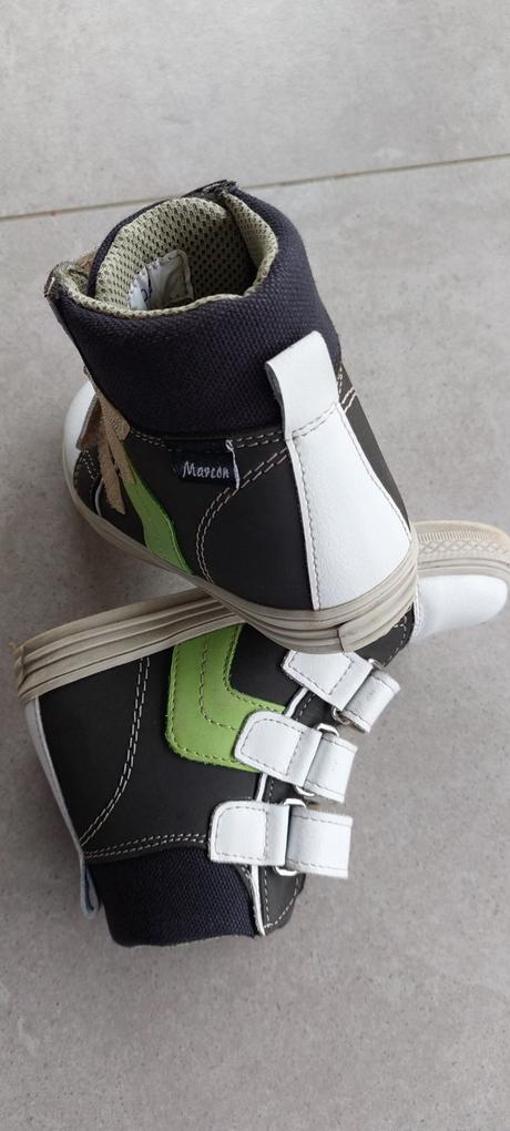 Koženné topánky, 28