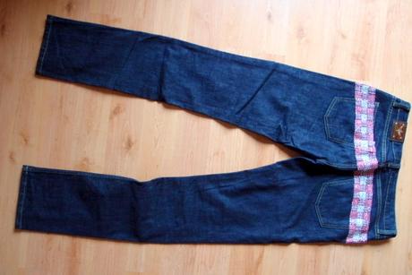 Rifle s flitrovým opaskom - chinkos, 28