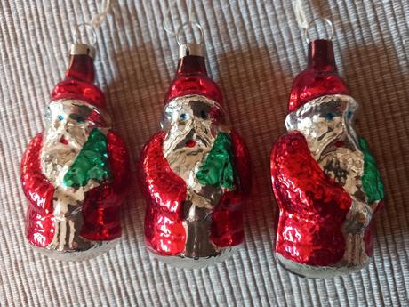 3ks starí vianoční mikulášikovia sklo 7x3,5 cm,