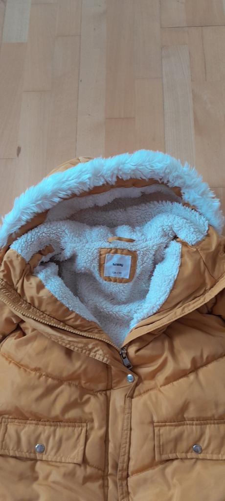 Bunda zimna predlžena 7-8 r, sinsay,122