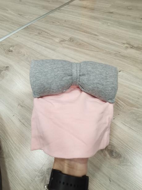 Dievčenska čiapka s veľkou mašľou, 80