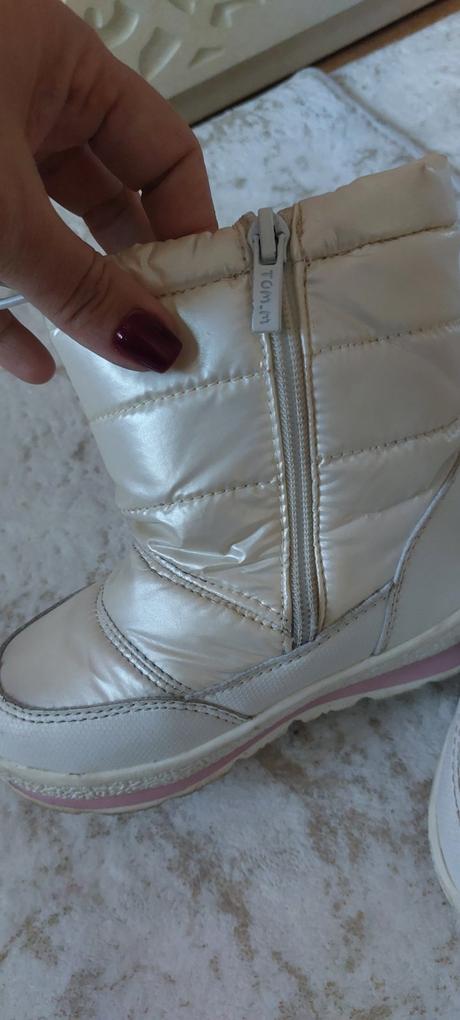 Krásne perletove zimné snehulky, 26