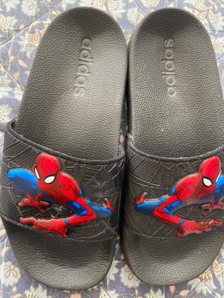 Adidas marvel slapky 33, adidas,33