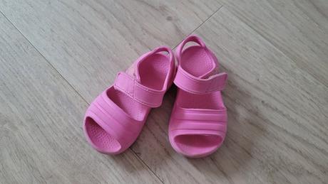 Sandalky lahke gumene, 25