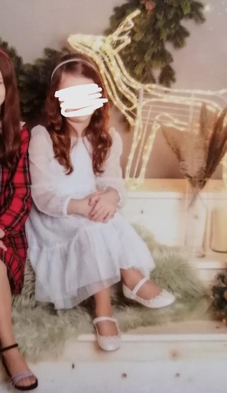 Krásne biele šaty so striebornými bodkami, sinsay,128