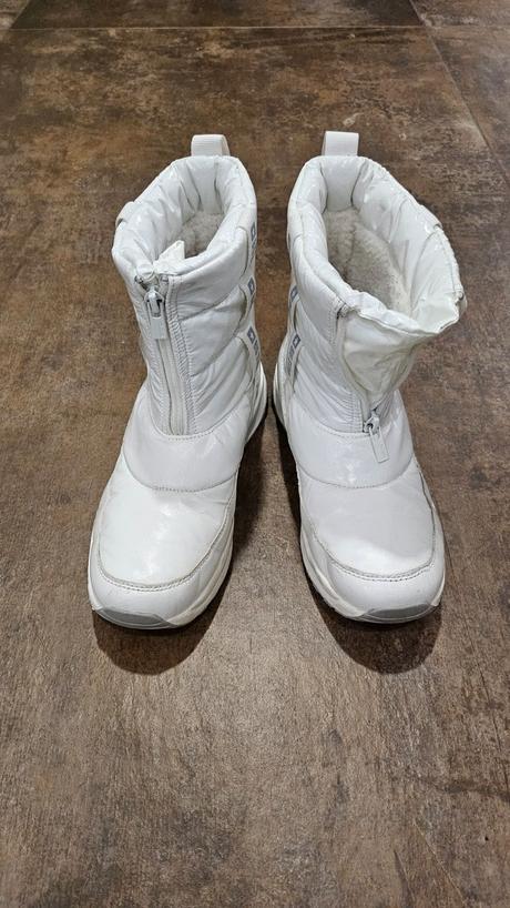 Dievčenské snehule, 37